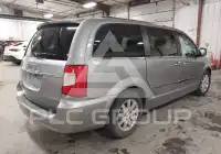 2015 Chrysler TOWN & COUNTRY фото