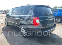 2015 Chrysler TOWN & COUNTRY photo