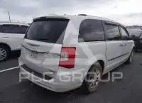 2015 Chrysler TOWN & COUNTRY фото