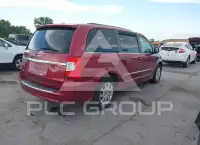 2015 Chrysler TOWN & COUNTRY фото