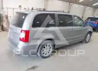2015 Chrysler TOWN & COUNTRY фото