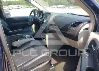 2015 Chrysler TOWN & COUNTRY фото