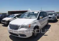 2015 Chrysler TOWN & COUNTRY фото