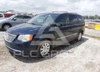 2015 Chrysler TOWN & COUNTRY photo