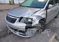 2015 Chrysler TOWN & COUNTRY фото