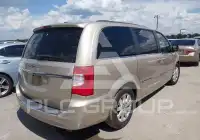 2015 Chrysler TOWN & COUNTRY фото