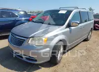2015 Chrysler TOWN & COUNTRY фото