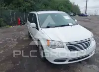 2015 Chrysler TOWN & COUNTRY фото