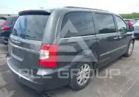2015 Chrysler TOWN & COUNTRY фото