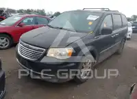 2015 Chrysler TOWN & COUNTRY фото
