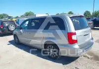 2015 Chrysler TOWN & COUNTRY фото