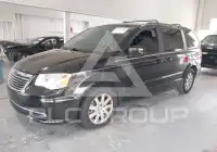 2015 Chrysler TOWN & COUNTRY фото