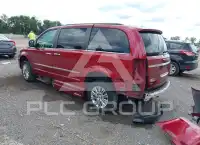 2015 Chrysler TOWN & COUNTRY photo