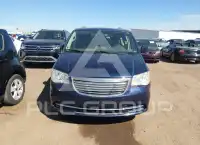 2015 Chrysler TOWN & COUNTRY photo