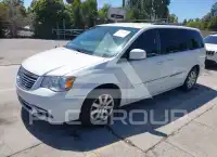2015 Chrysler TOWN & COUNTRY фото