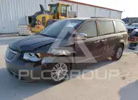 2015 Chrysler TOWN & COUNTRY фото