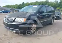 2015 Chrysler TOWN & COUNTRY photo