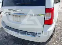 2015 Chrysler TOWN & COUNTRY фото