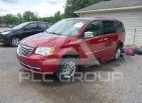 2015 Chrysler TOWN & COUNTRY photo