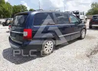 2015 Chrysler TOWN & COUNTRY photo