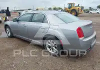 2015 Chrysler 300 фото
