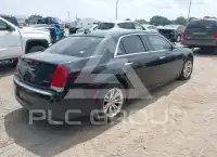 2015 Chrysler 300 фото