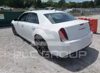 2015 Chrysler 300 фото