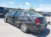 2015 Chrysler 300 photo