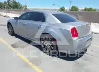 2015 Chrysler 300 фото