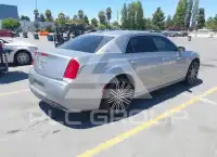 2015 Chrysler 300 фото