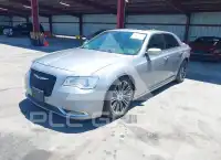 2015 Chrysler 300 фото