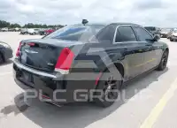 2015 Chrysler 300 фото