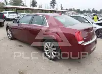 2015 Chrysler 300 photo