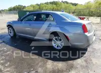 2015 Chrysler 300 фото