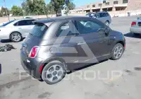 2015 Fiat 500 фото