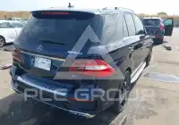 2015 Mercedes Benz ML 63 AMG фото