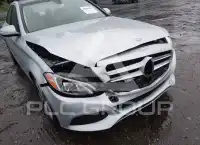 2015 Mercedes Benz C 300 фото