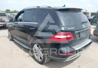 2015 Mercedes Benz ML 350 photo