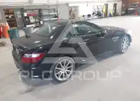 2015 Mercedes Benz SLK-Class фото
