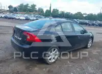 2015 Volvo S60 фото