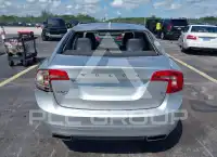 2015 Volvo S60 photo