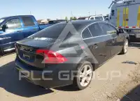 2015 Volvo S60 фото
