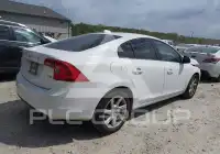 2015 Volvo S60 photo