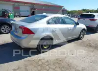 2015 Volvo S60 фото