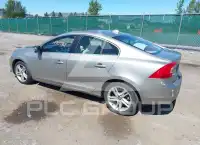 2015 Volvo S60 фото