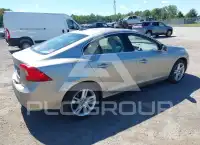 2015 Volvo S60 фото