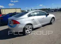 2015 Volvo S60 фото