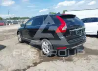 2015 Volvo XC60 photo