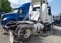 2015 Volvo VNL photo