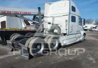 2015 Volvo VNL photo